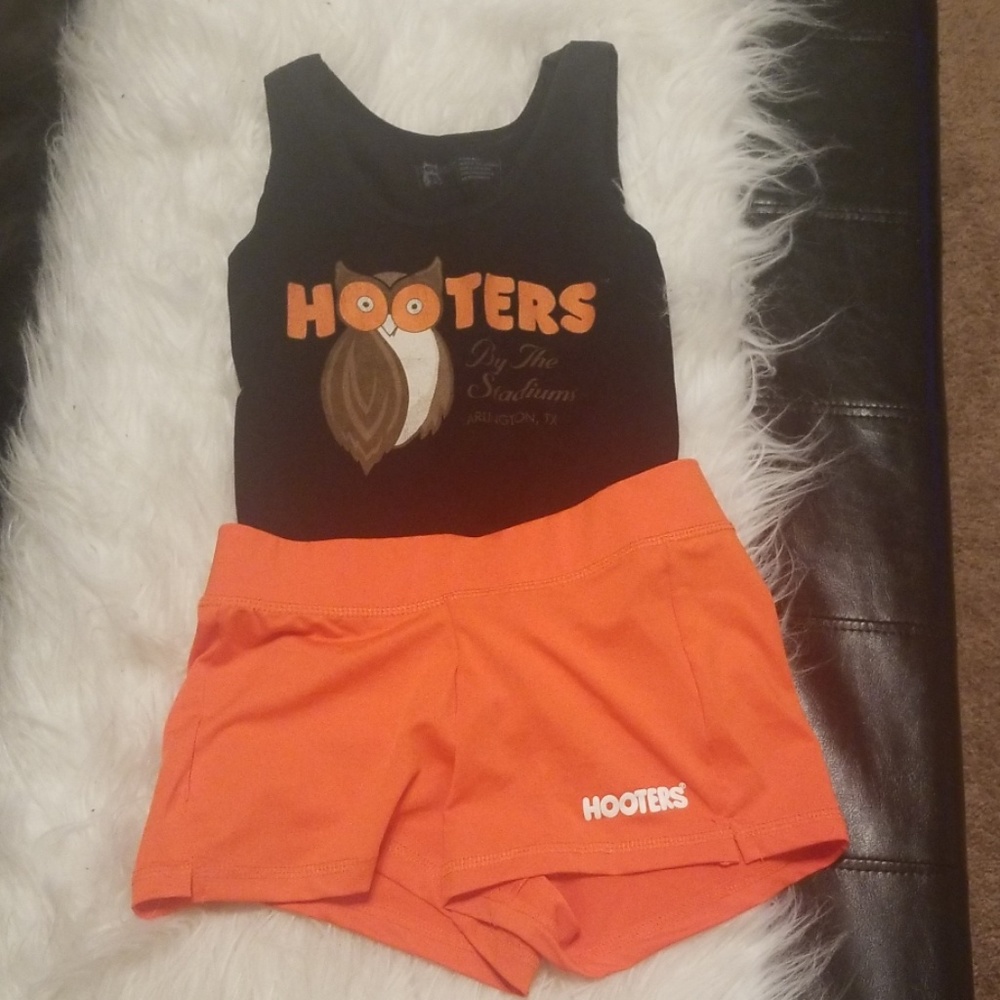 Hooters Uniform